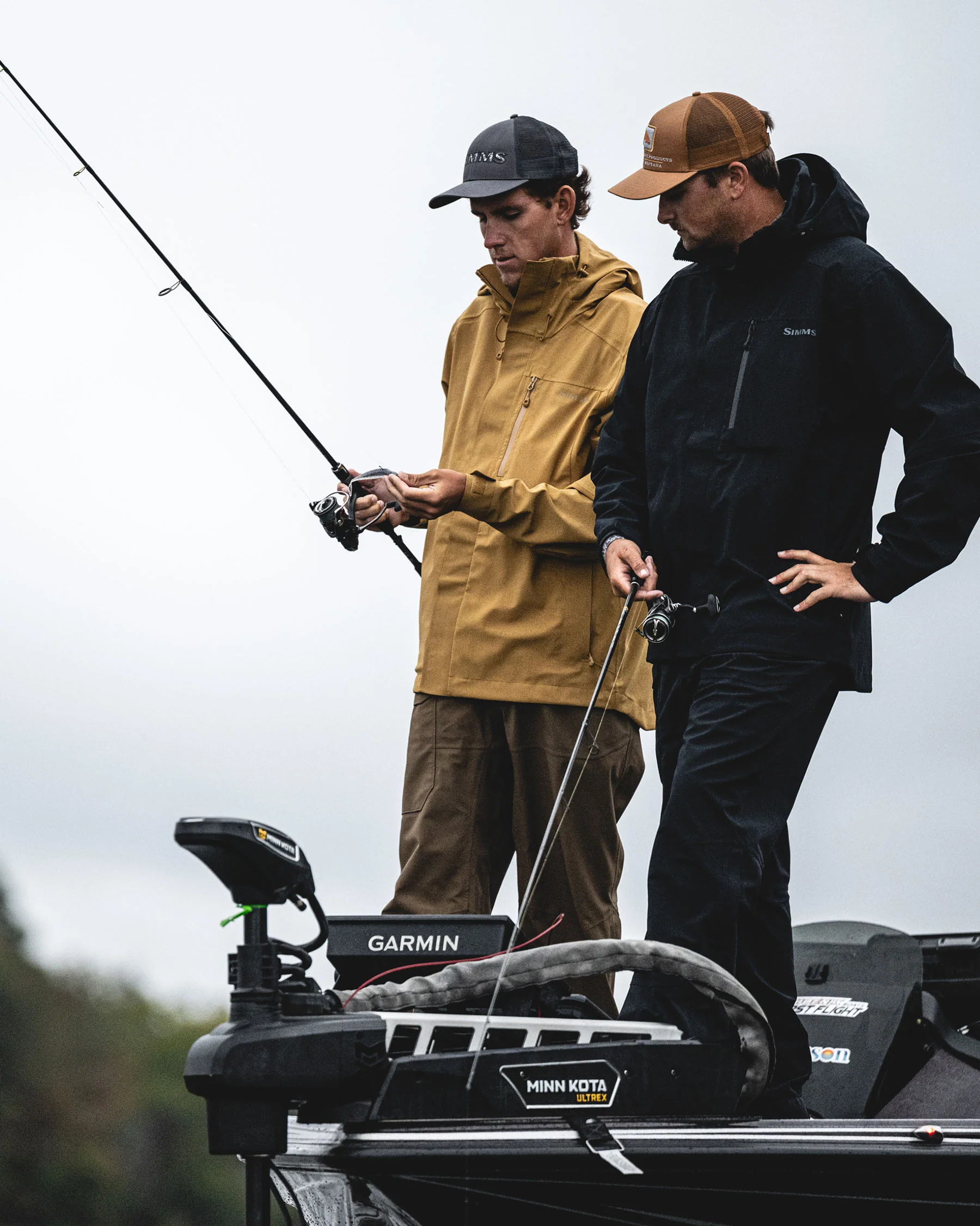 Men's Simms Challenger Fishing Jacket - Image 2